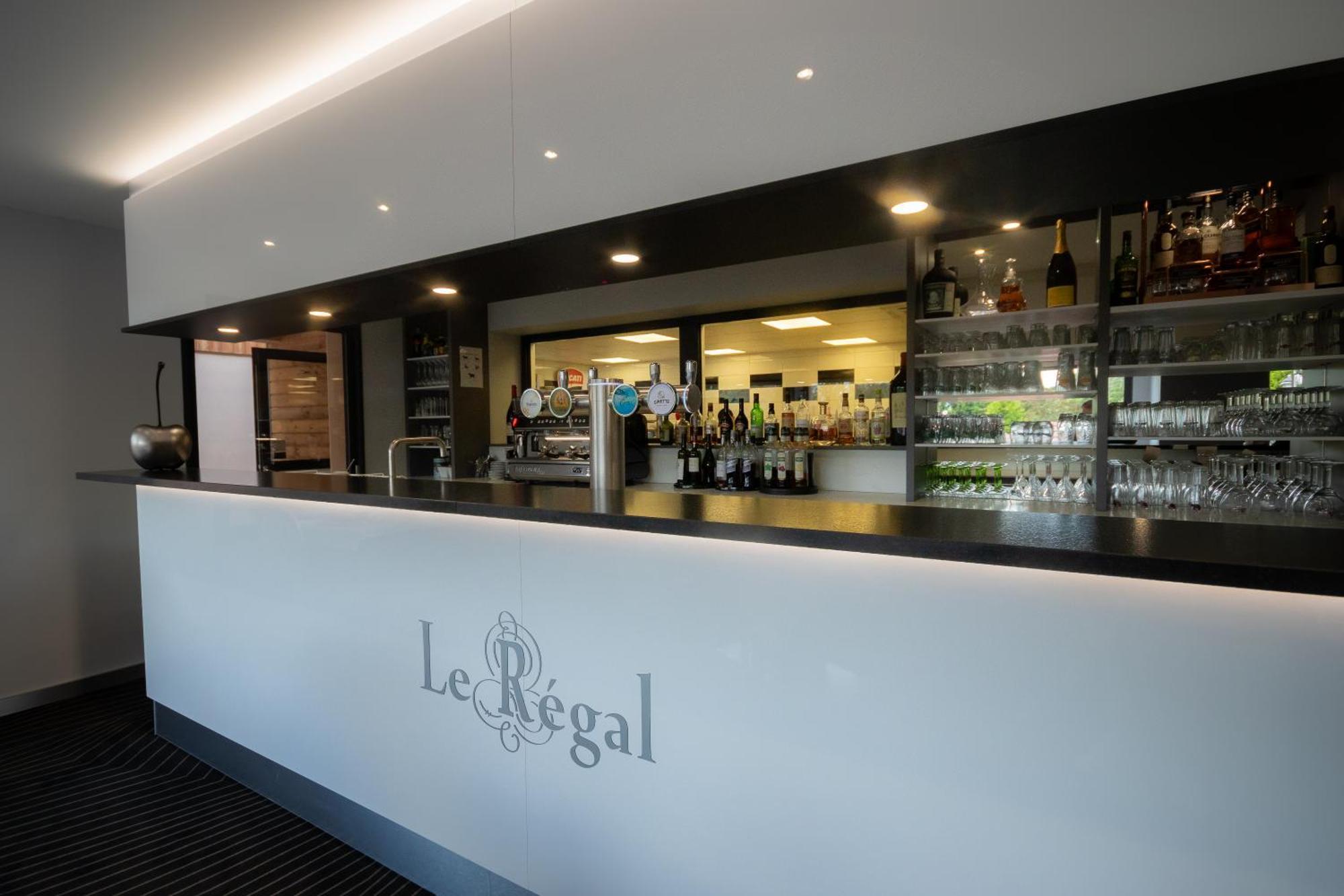 Saint-Die-des-Vosges Logis Hotel Le Regal & Spa מראה חיצוני תמונה
