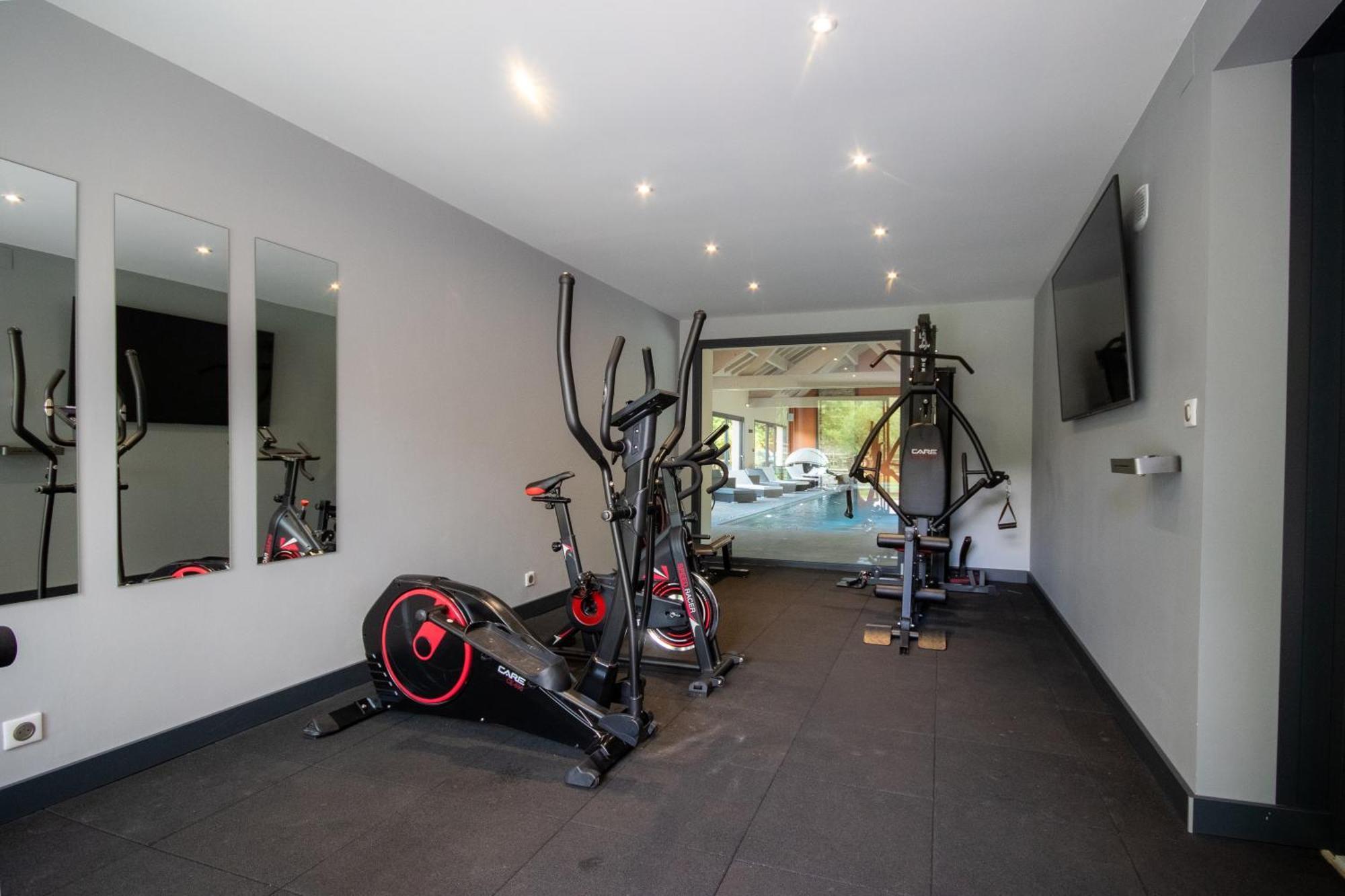 Saint-Die-des-Vosges Logis Hotel Le Regal & Spa מראה חיצוני תמונה