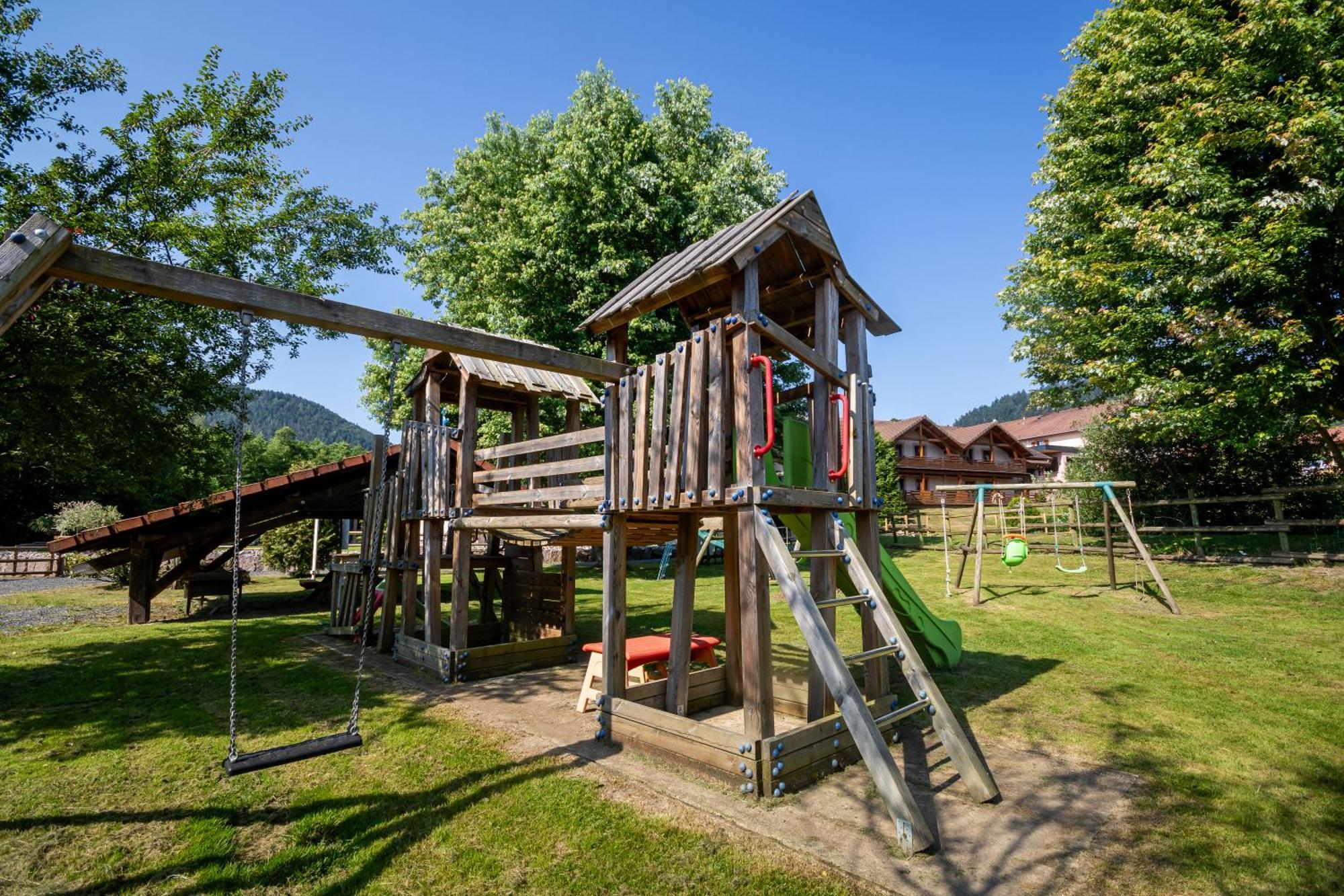 Saint-Die-des-Vosges Logis Hotel Le Regal & Spa מראה חיצוני תמונה