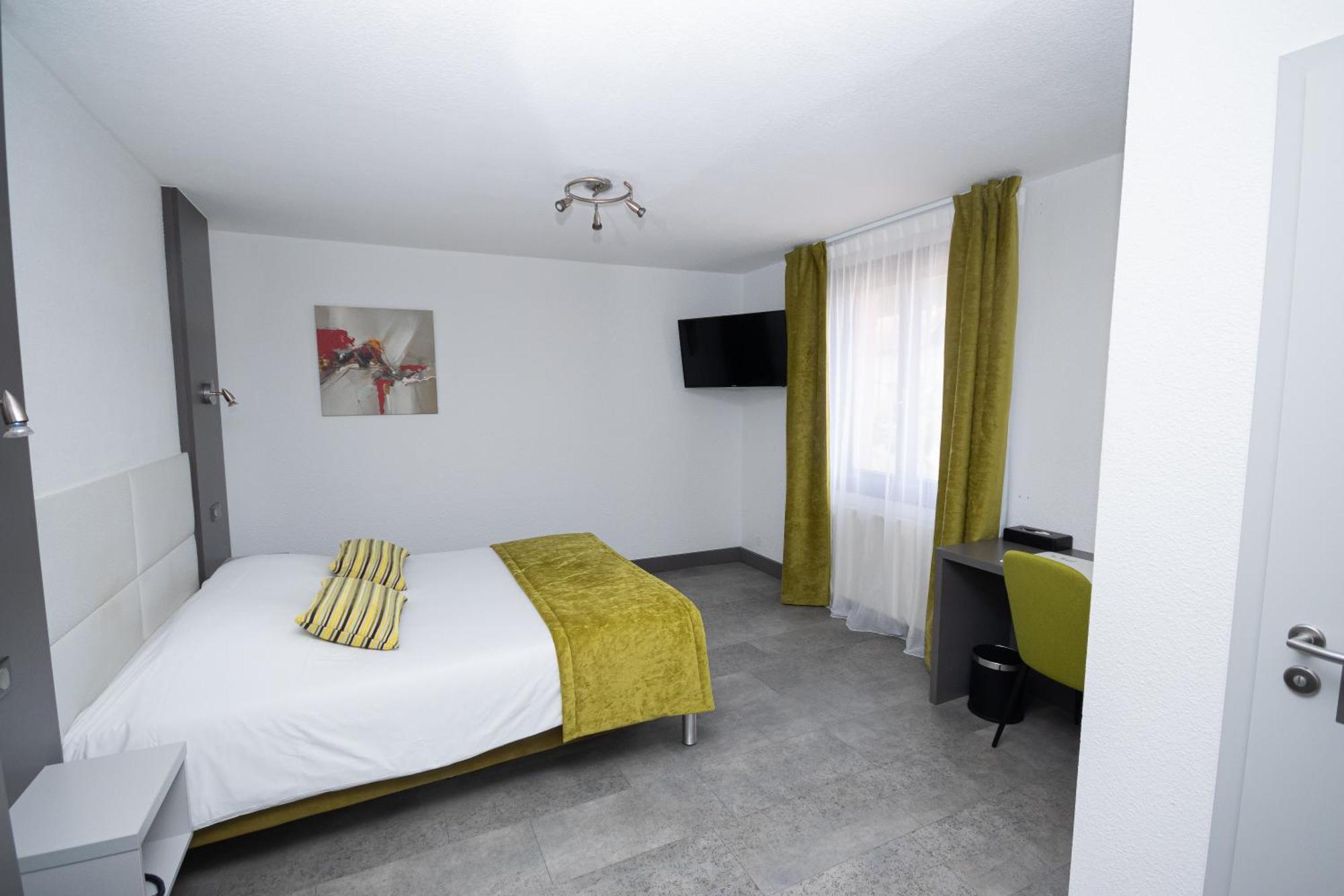 Saint-Die-des-Vosges Logis Hotel Le Regal & Spa מראה חיצוני תמונה